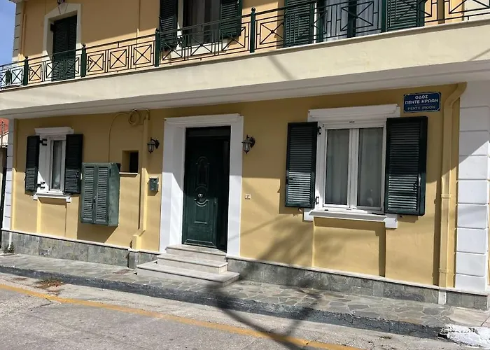 Lixouri Center Apartment